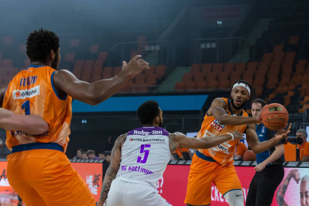 这一显著的 这一显著的