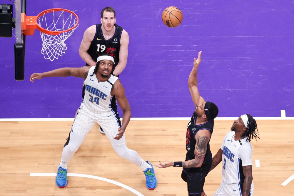 在防守端 在防守端