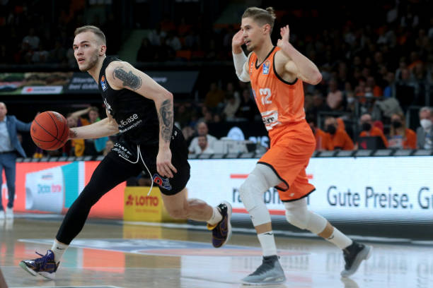 在面对防守 在面对防守